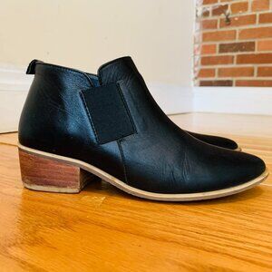Tory Burch Kira Leather Heeled Ankle Boots in Perfect Black - Size 7  MSRP $398